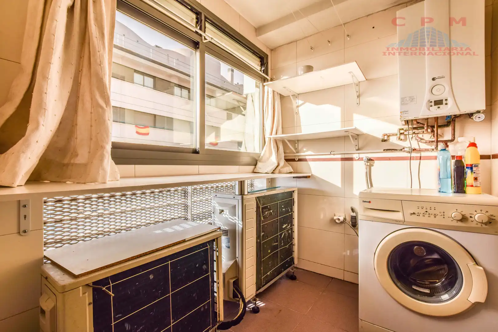 Kitchen of Flat for rent to own in Madrid  with Air Conditioner, Heating and Oven