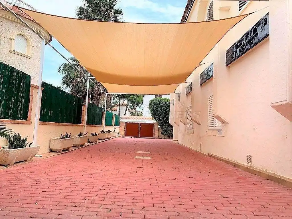 Exterior view of Houses for sale in Orihuela  with Air Conditioner, Private garden and Terrace