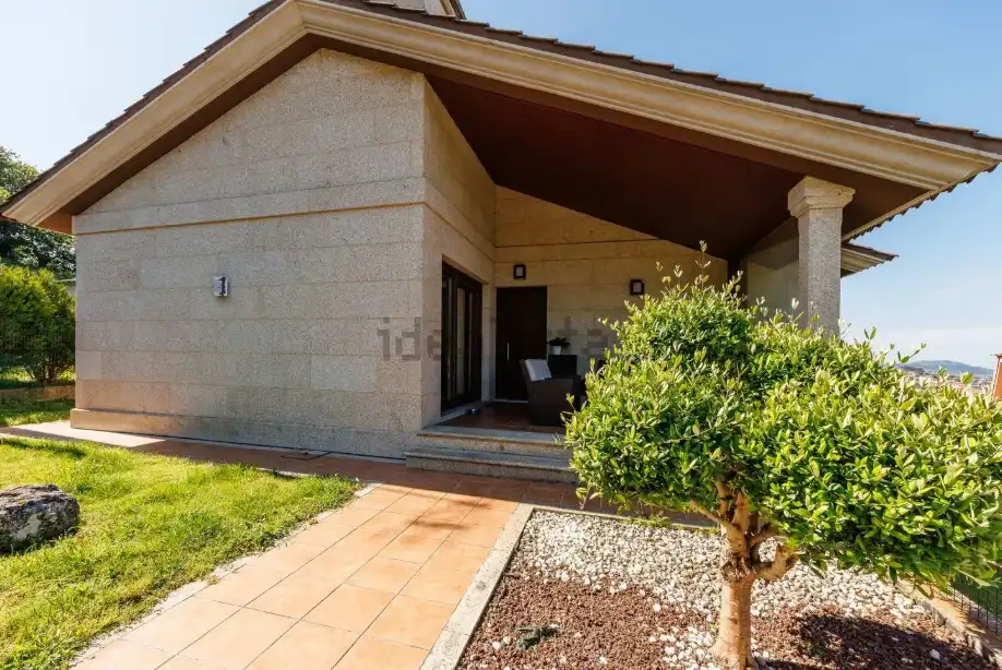 Vista exterior de Casa o chalet en venta en Soutomaior con Calefacción