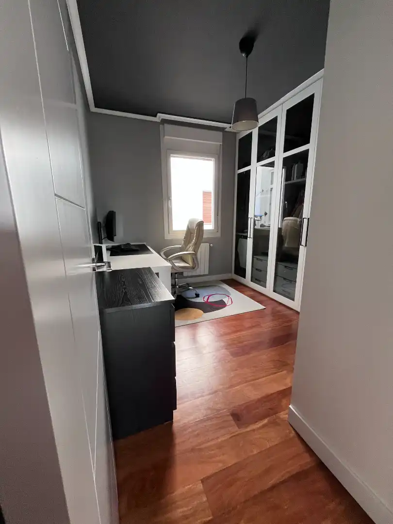 Bedroom of Flat for sale in Bilbao   with Heating, Terrace and Furnished