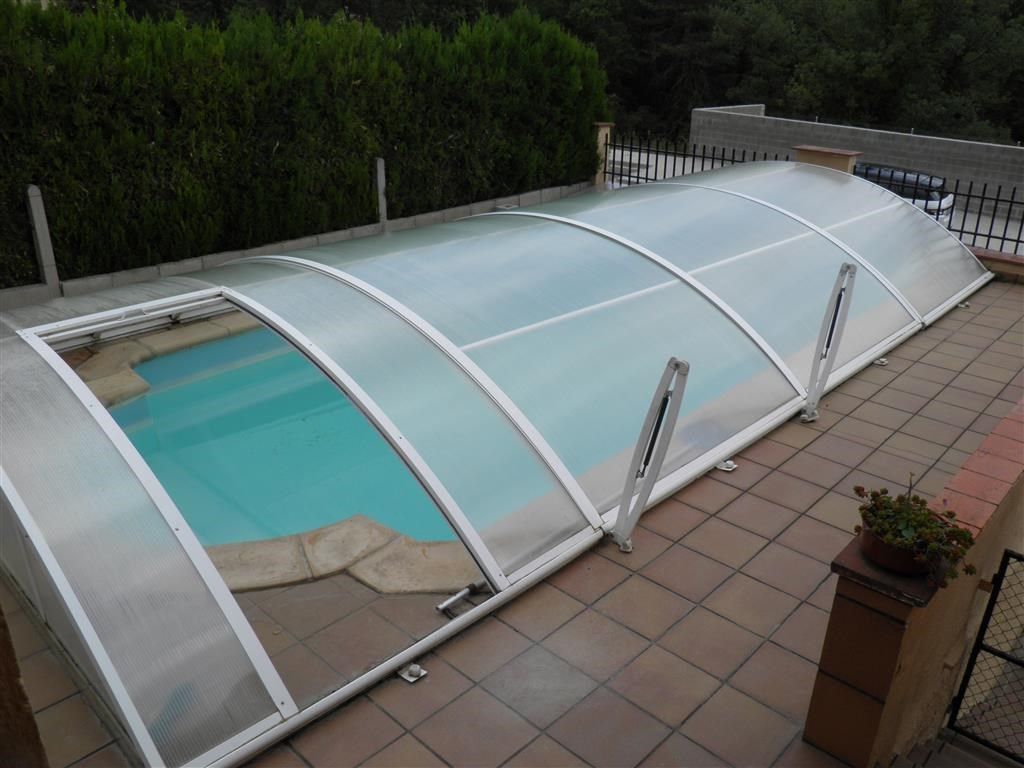 Piscina de Casa o xalet en venda en Sant Agustí de Lluçanès amb Calefacció, Terrassa i Traster