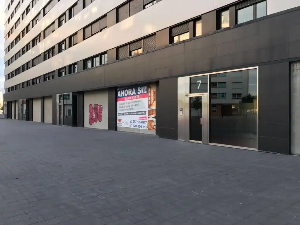Business premises for sale in Calle Joaquin Soler Serrano 10, imagen 5