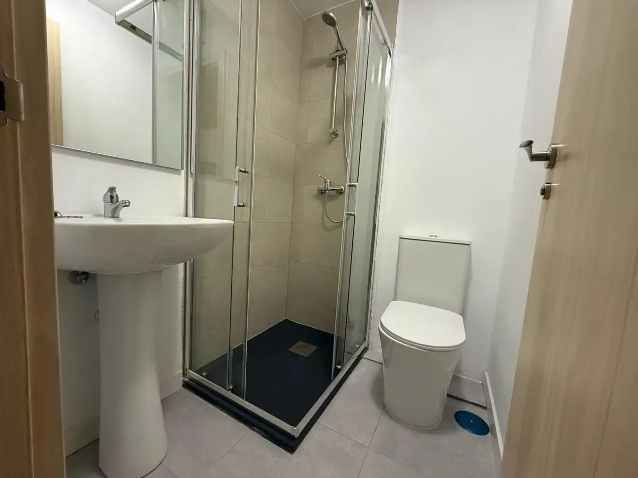 Badezimmer von Wohnung zur untervermieten in Madrid mit Heizung, Möbliert und Internet