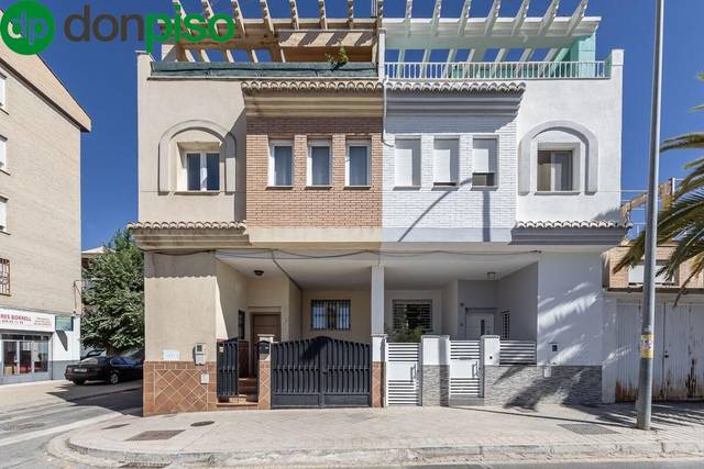 Casa-chalet en Venta en Calle BADEN POWELL, 13 en Barrio de Zaidín