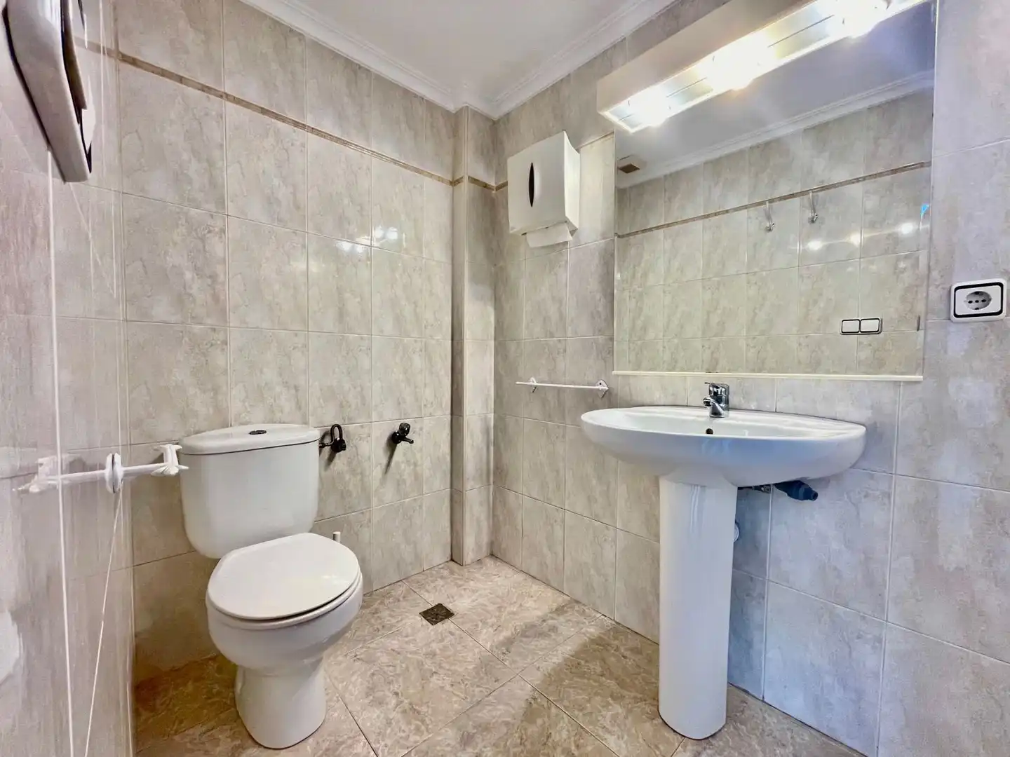Badezimmer von Büro zur Miete in Alicante / Alacant mit Klimaanlage