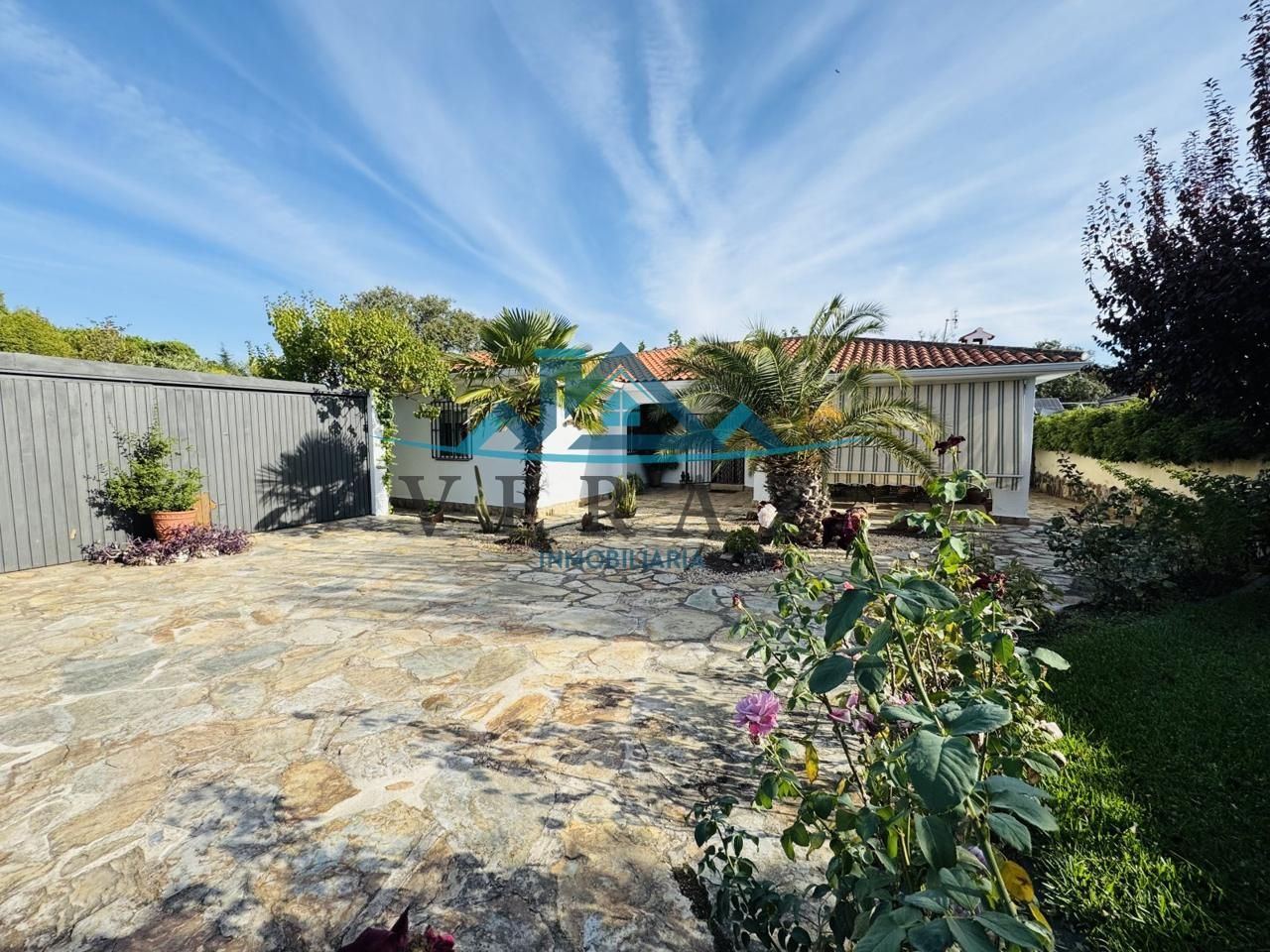 Vista exterior de Casa o chalet en venta en San Román de los Montes con Calefacción, Jardín privado y Terraza