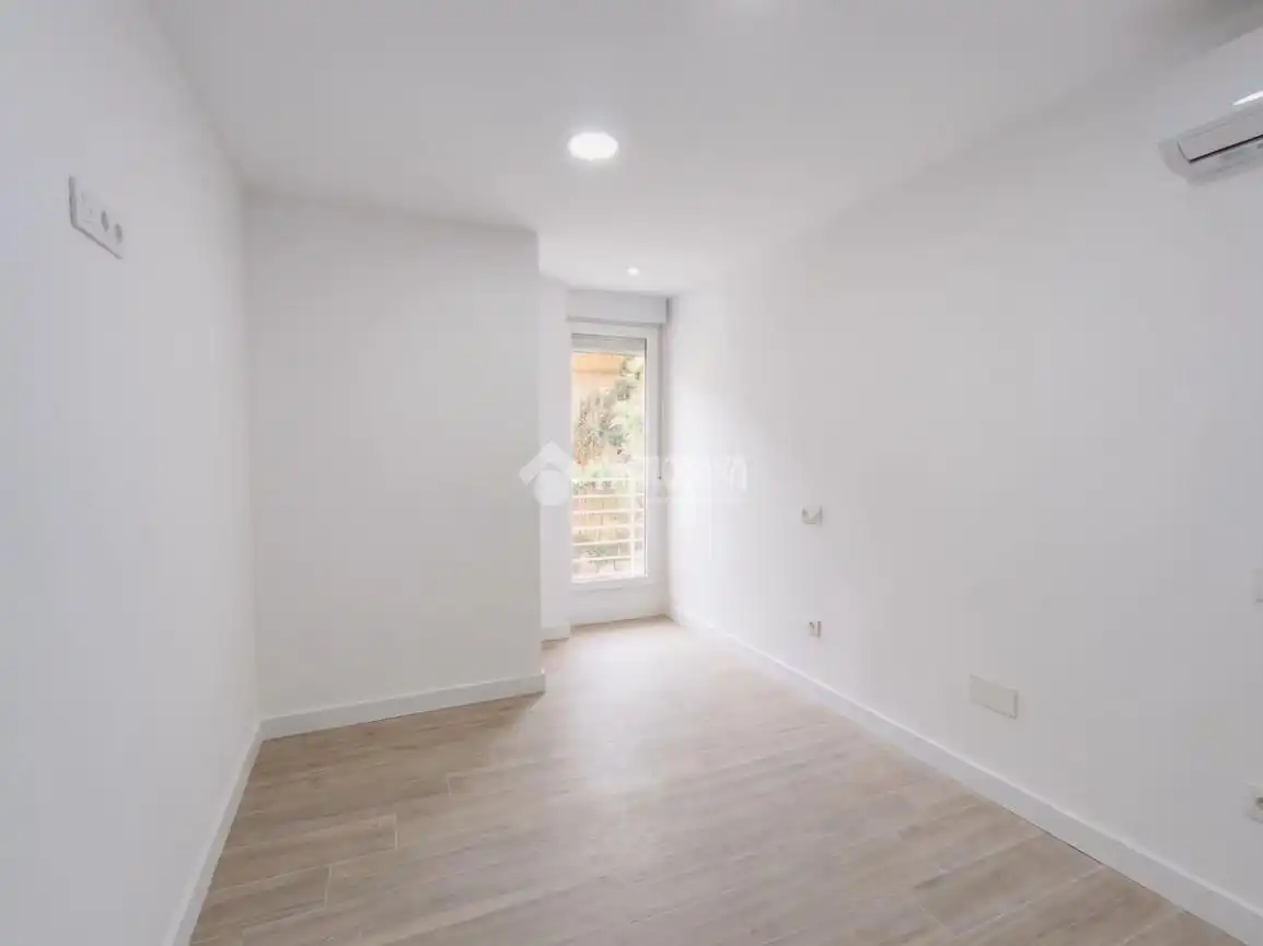 Bedroom of Flat for sale in Alcalá de Henares  with Air Conditioner