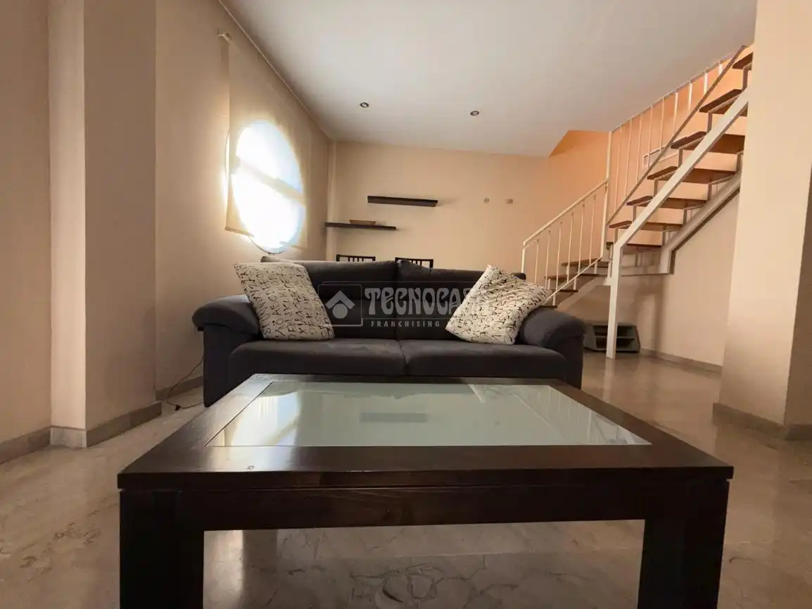 Sala de estar de Ático en venta en La Algaba con Aire acondicionado y Terraza