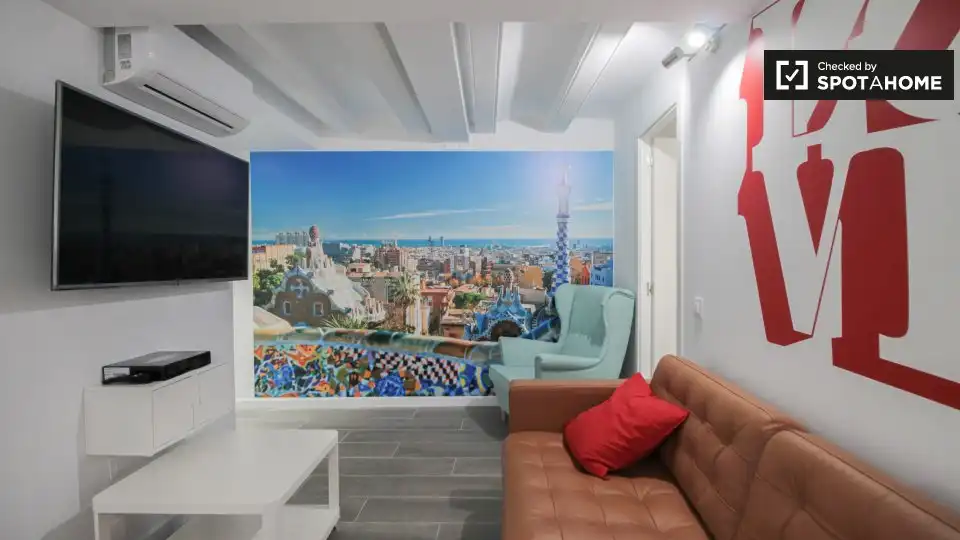 Room in Sant Pere, Sta. Caterina i la Ribera