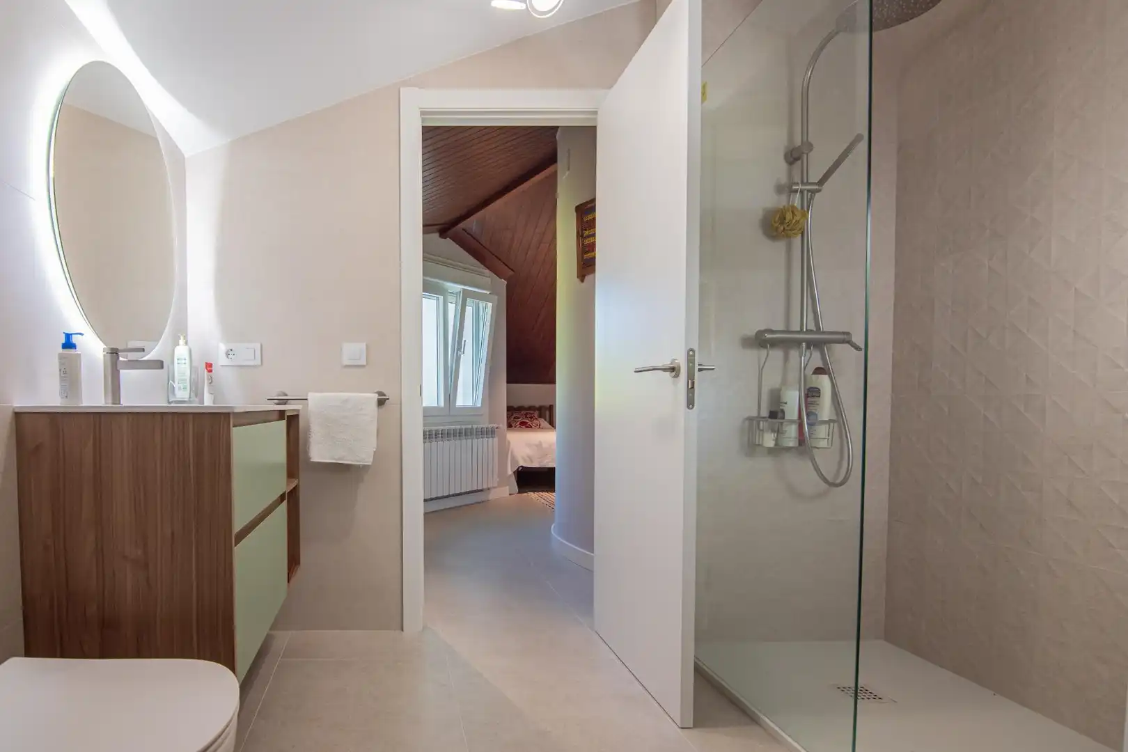 Badezimmer von Haus oder Chalet zum Verkauf in Oleiros mit Heizung, Privatgarten und Abstellraum