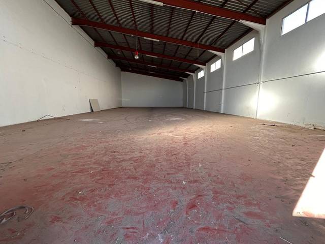 Nave industrial en Alquiler en Catral