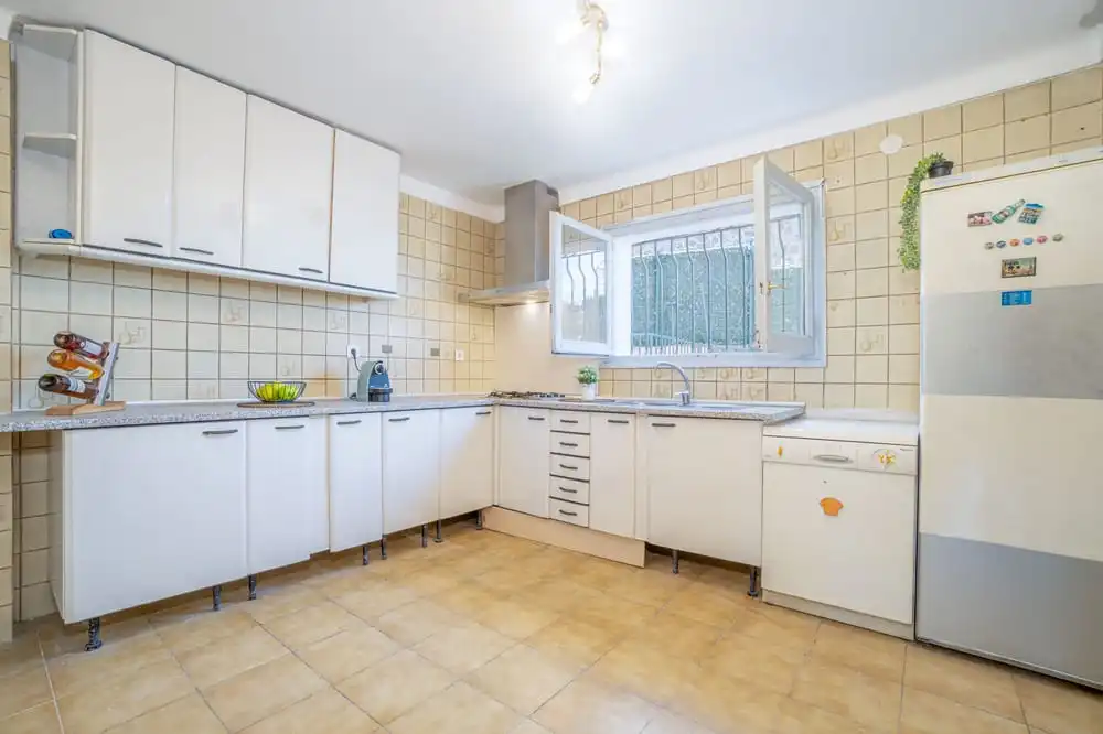Cuina de Casa o xalet en venda en Roses amb Calefacció, Jardí privat i Terrassa