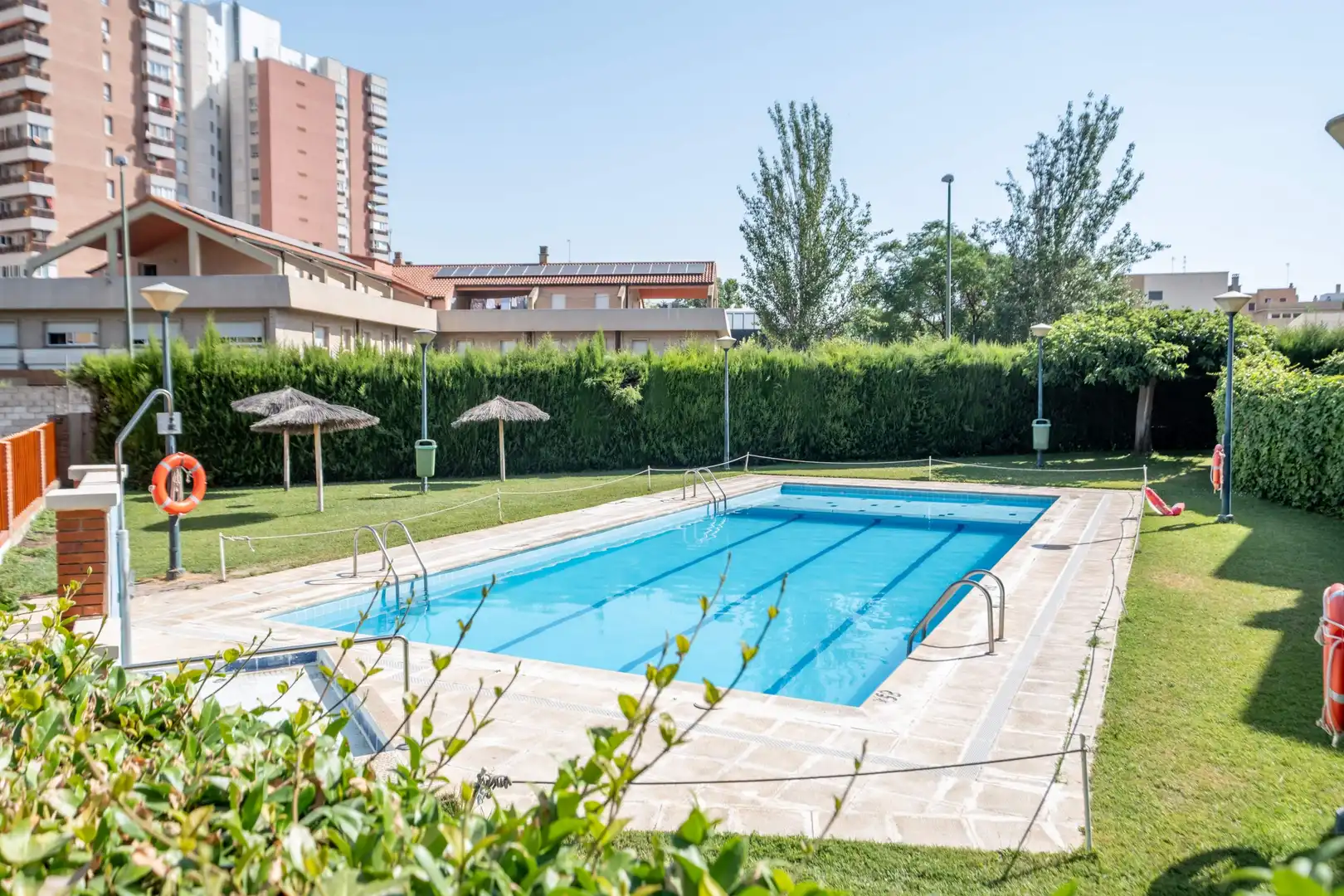 Piscina de Casa o chalet en venta en Zaragoza con Calefacción, Jardín privado y Terraza