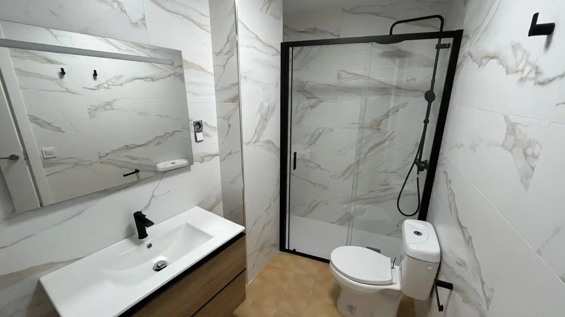 Bathroom of Flat for rent in Carlet  with Furnished and Balcony