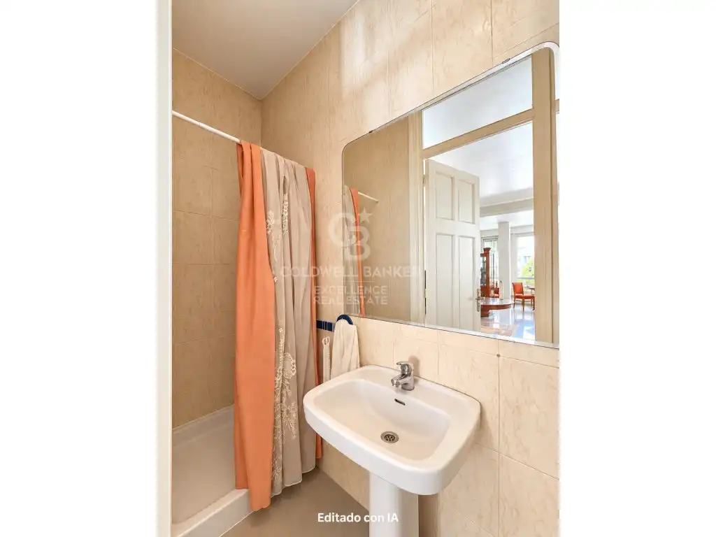 Bathroom of Flat for sale in Ciutat Vella 