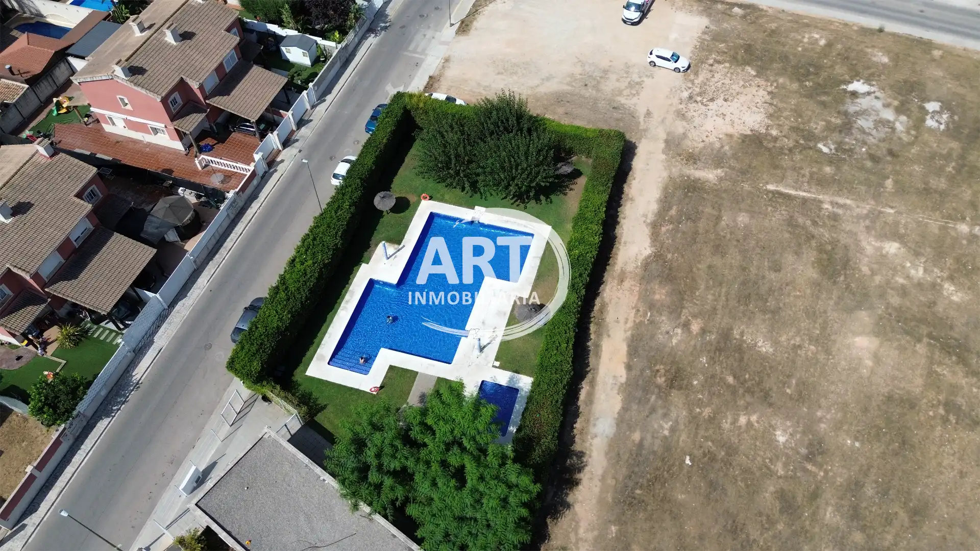 Casa adosada en venda en La Pobla de Vallbona amb Aire condicionat, Calefacció i Jardí privat