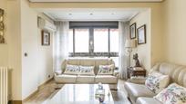 Living room of Apartment for sale in  Madrid Capital  with Air Conditioner, Heating and Parquet flooring