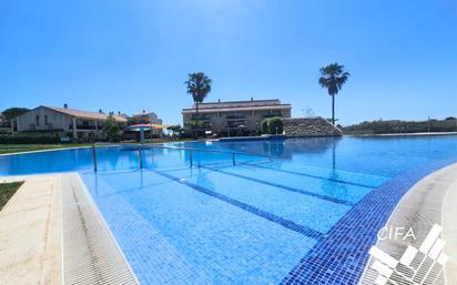 Piscina de Dúplex en venda en San Jorge / Sant Jordi amb Aire condicionat, Calefacció i Terrassa