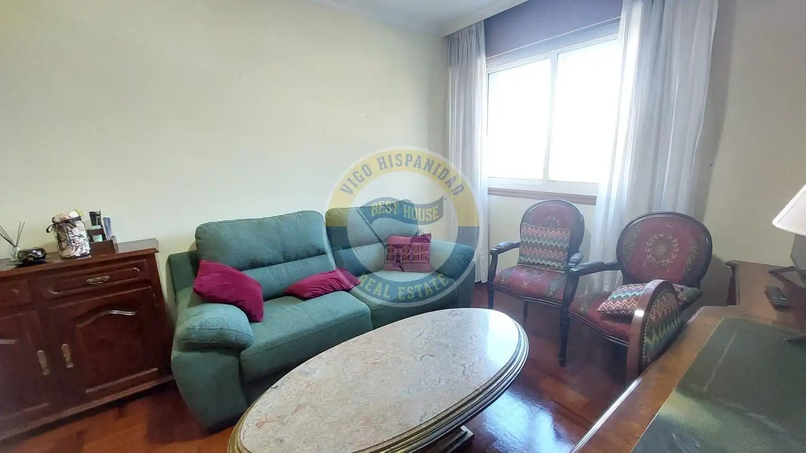 Sala de estar de Piso en venta en Vigo  con Calefacción, Parquet y Trastero