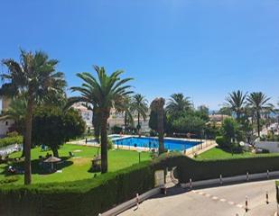 Vista exterior de Apartament en venda en Benalmádena amb Terrassa, Moblat i Piscina comunitària