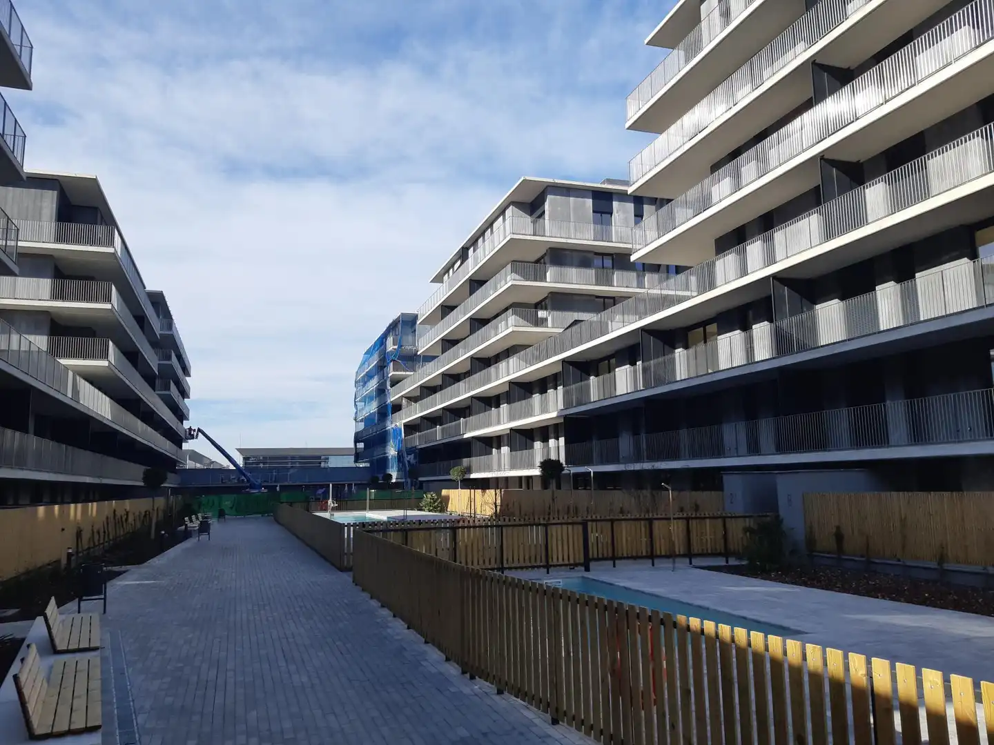 Vista exterior de Piso de alquiler en Badalona con Calefacción, Jardín privado y Terraza