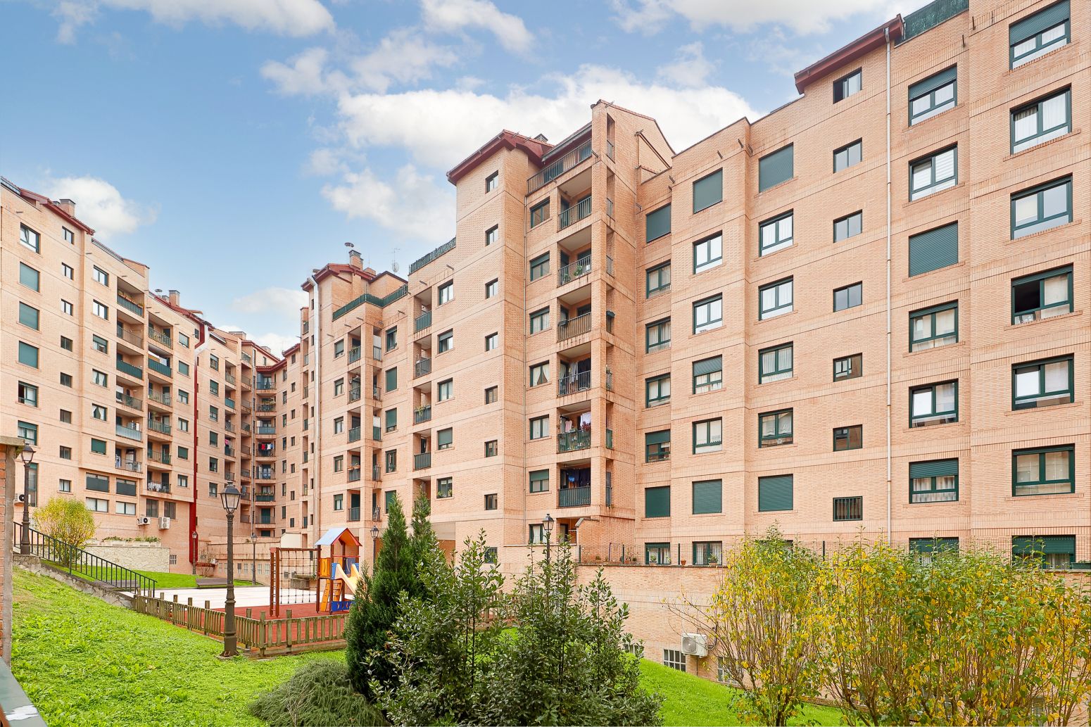 Exterior view of Flat for sale in Oviedo   with Heating, Private garden and Parquet flooring