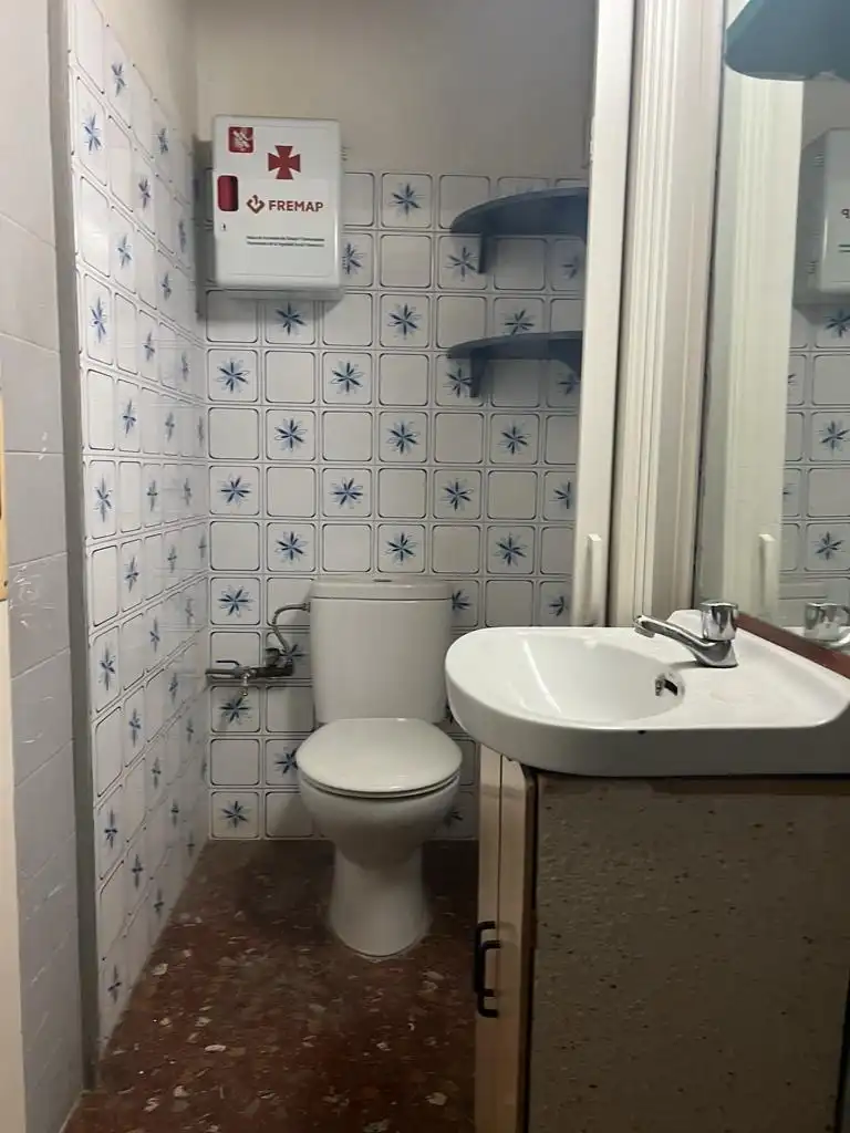 Badezimmer von Geschaftsraum zum Verkauf in Reus