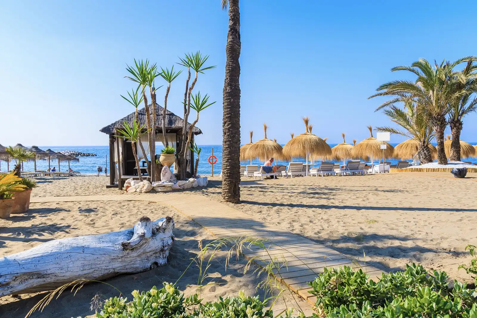 Wohnung zur Miete in Marbella mit Klimaanlage, Terrasse und Abstellraum