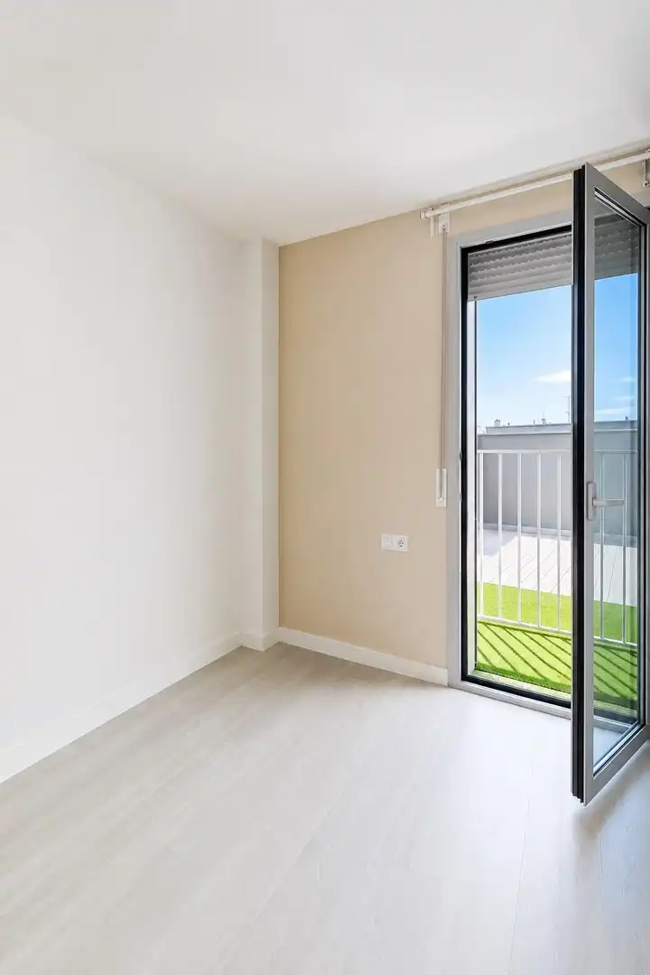 Balcony of Attic for rent in Badalona  with Air Conditioner, Heating and Parquet flooring