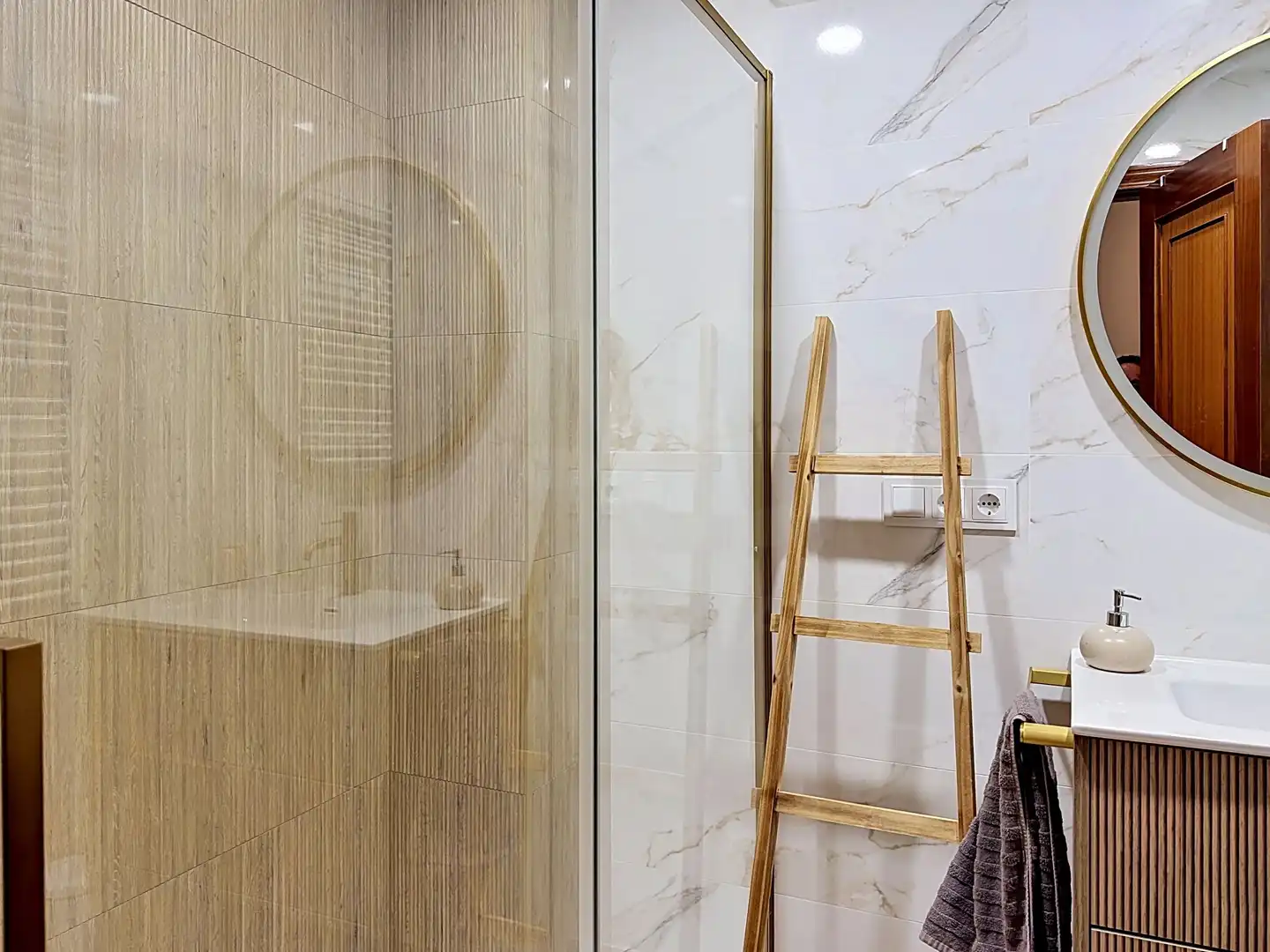 Bathroom of Flat for sale in Ribadumia  with Heating and Terrace