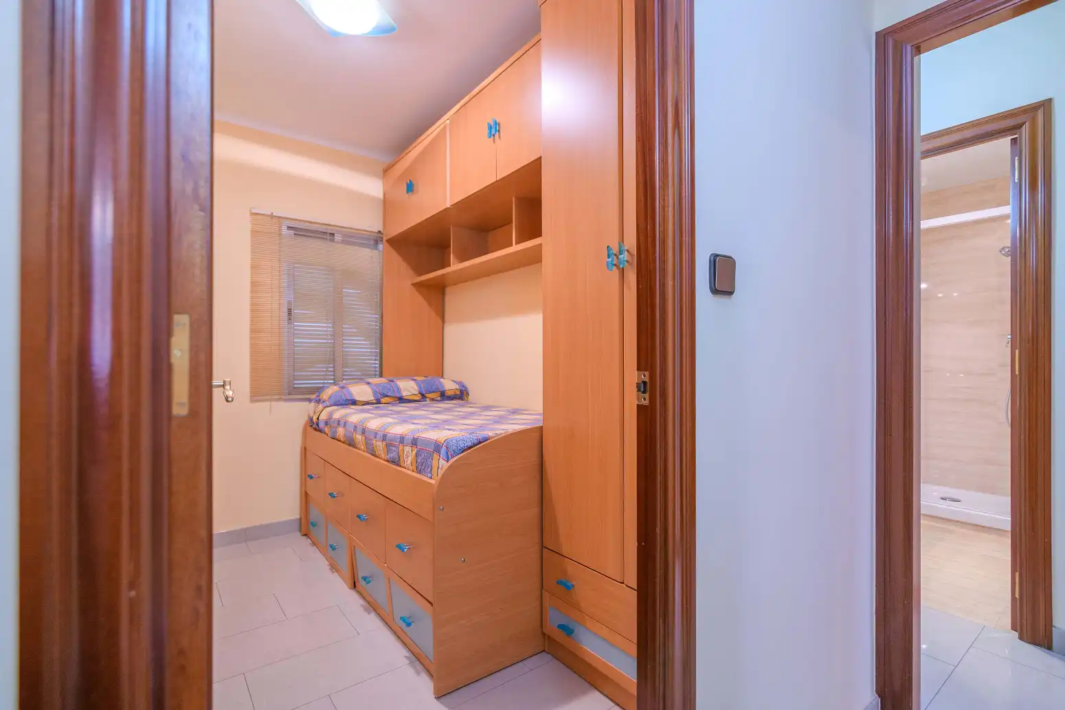 Habitación de Piso en venta en Cornellà de Llobregat con Aire acondicionado, Calefacción y Balcón