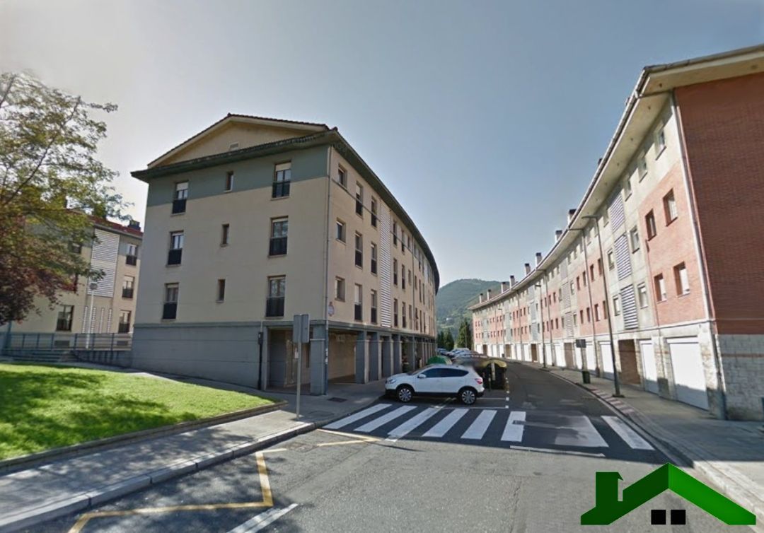 Exterior view of Flat for sale in Bilbao   with Heating, Private garden and Alarm
