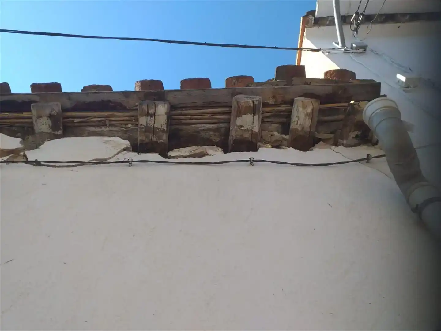 Vista exterior de Planta baja en venta en Aliaguilla