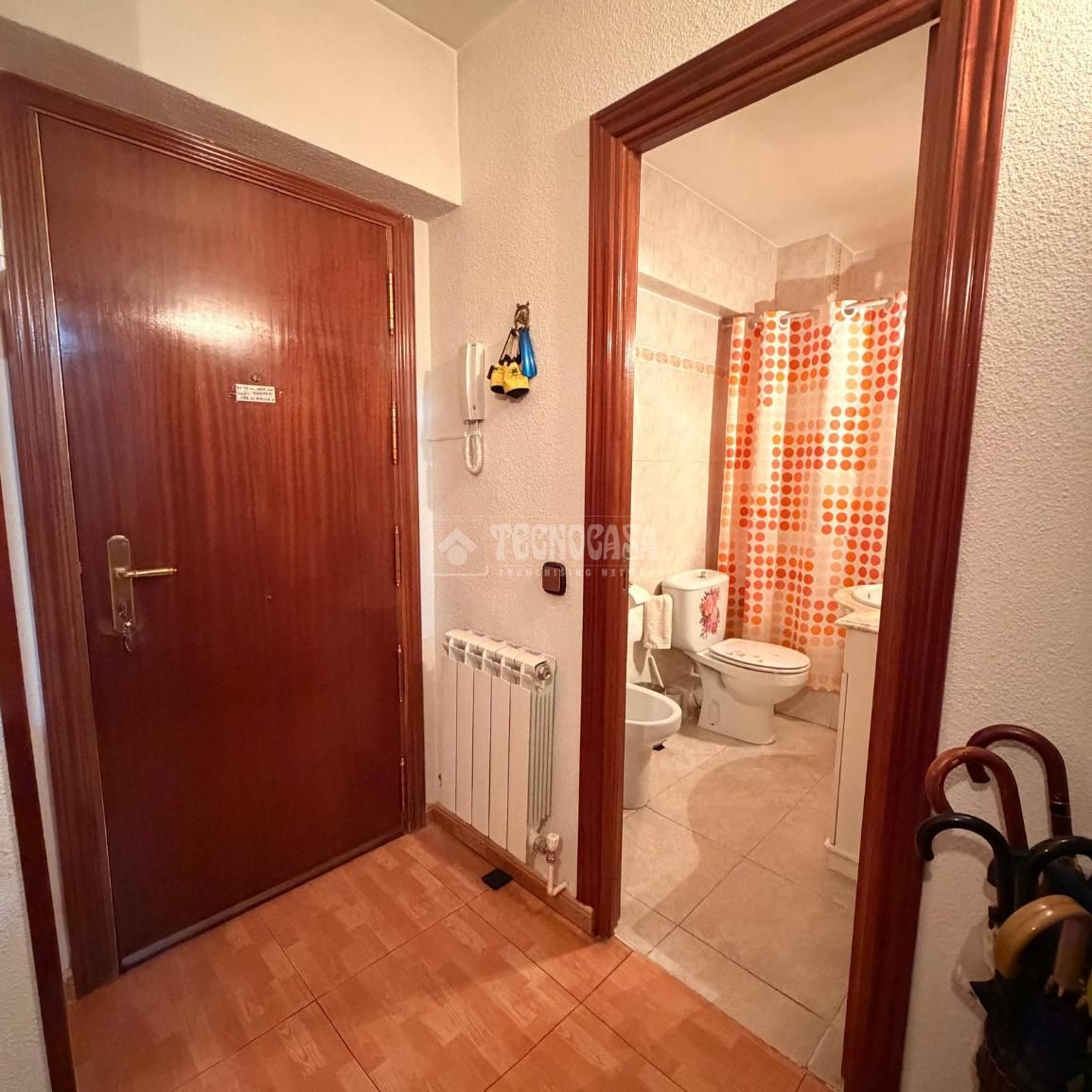 Bathroom of Flat for sale in  Madrid Capital  with Air Conditioner and Heating