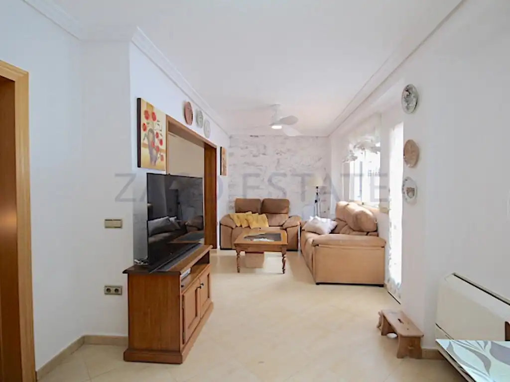 Sala de estar de Casa adosada en venta en La Nucia con Jardín privado, Amueblado y Horno