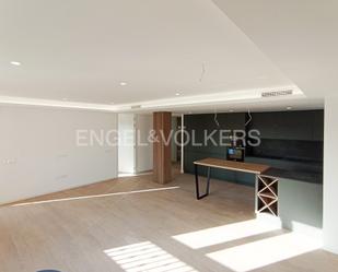 Living room of Apartment to rent in Paterna  with Air Conditioner, Terrace and Balcony