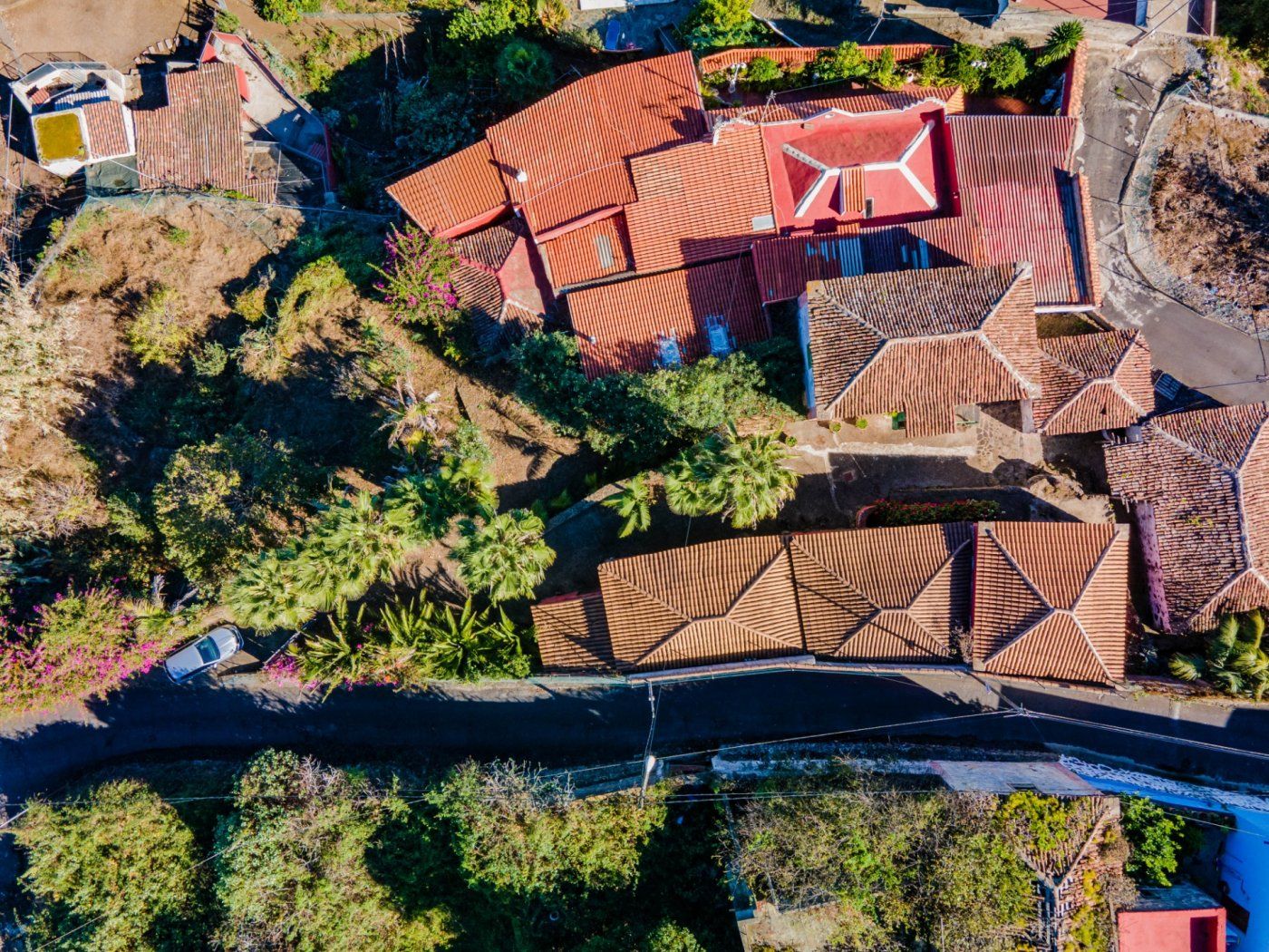 Vista exterior de Finca rústica en venda en Icod de los Vinos amb Jardí privat
