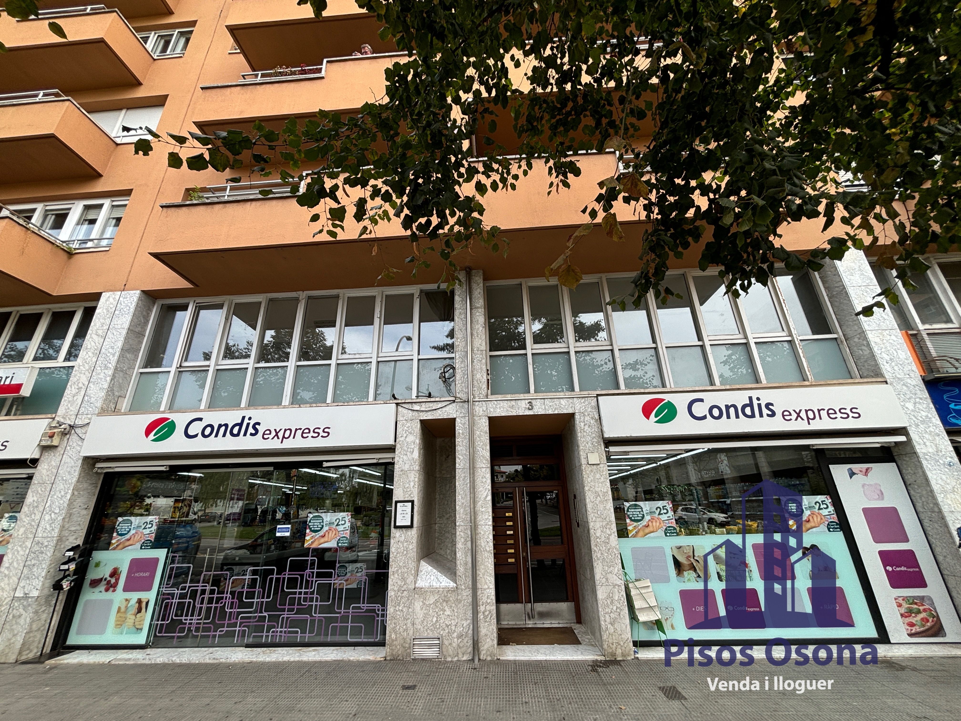 Exterior view of Office for sale in Vic