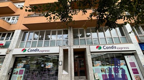 Oficina a la plaça del Mil.lenari