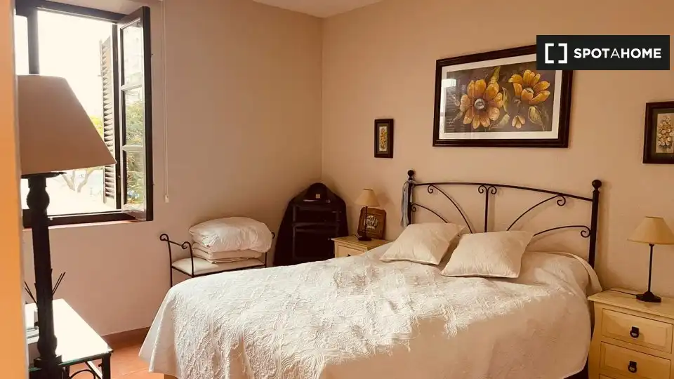 Bedroom of Flat for share in Almuñécar  with Air Conditioner, Heating and Furnished