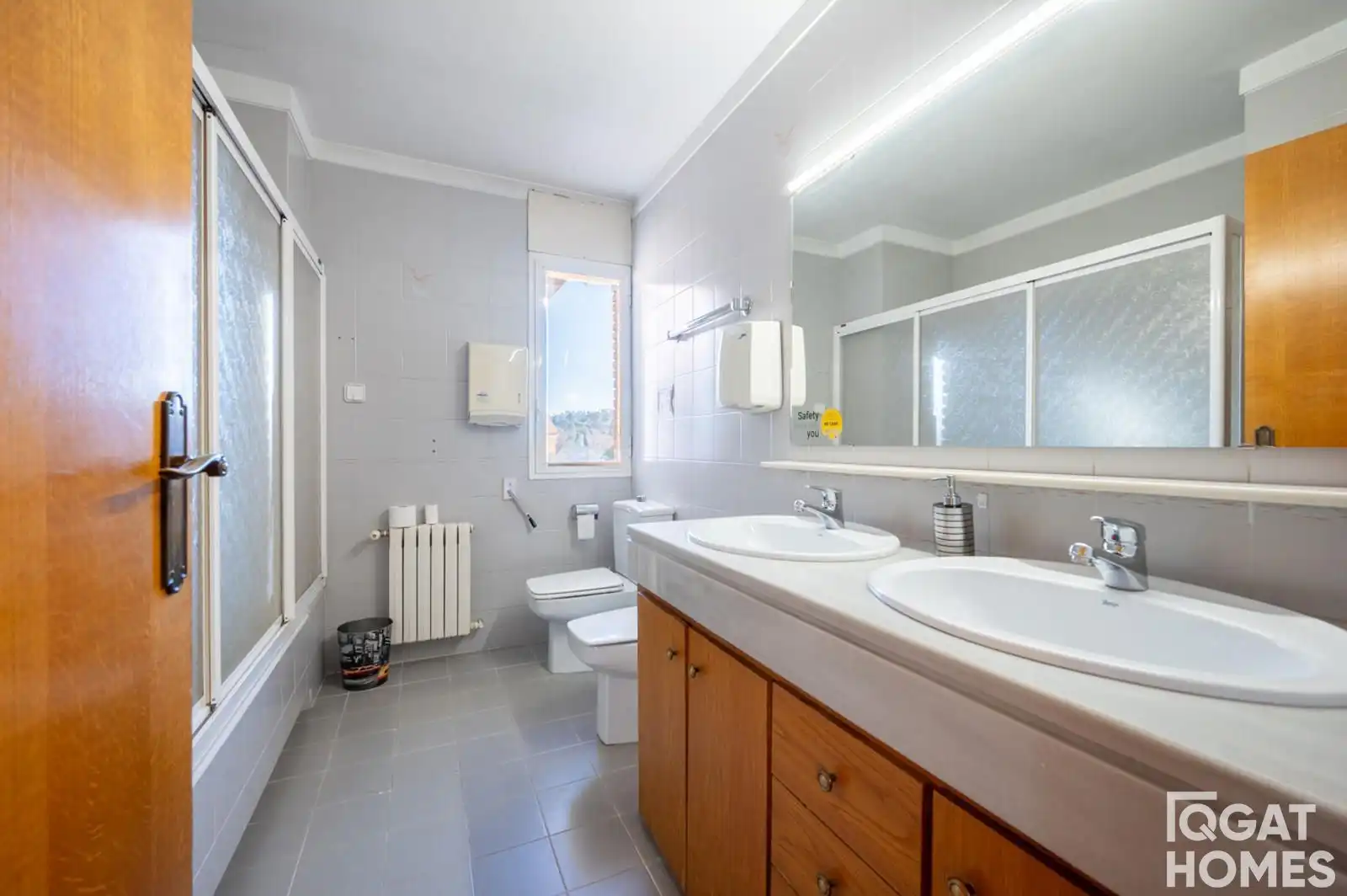 Bathroom of Houses for sale in Sant Cugat del Vallès  with Air Conditioner, Heating and Alarm