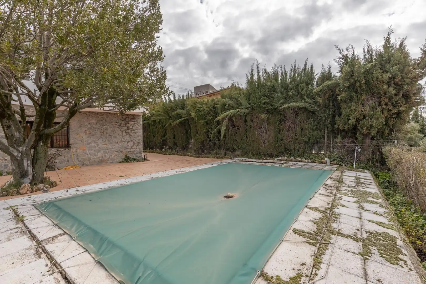 Piscina de Casa o xalet en venda en Huétor de Santillán amb Calefacció i Piscina