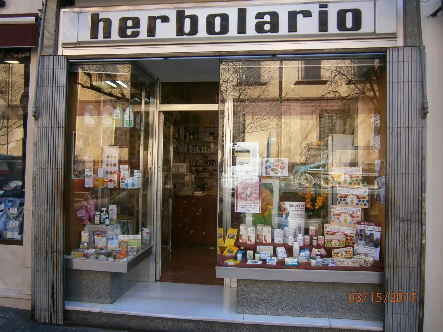 Business premises for transfer in VALLEHERMOSO 40