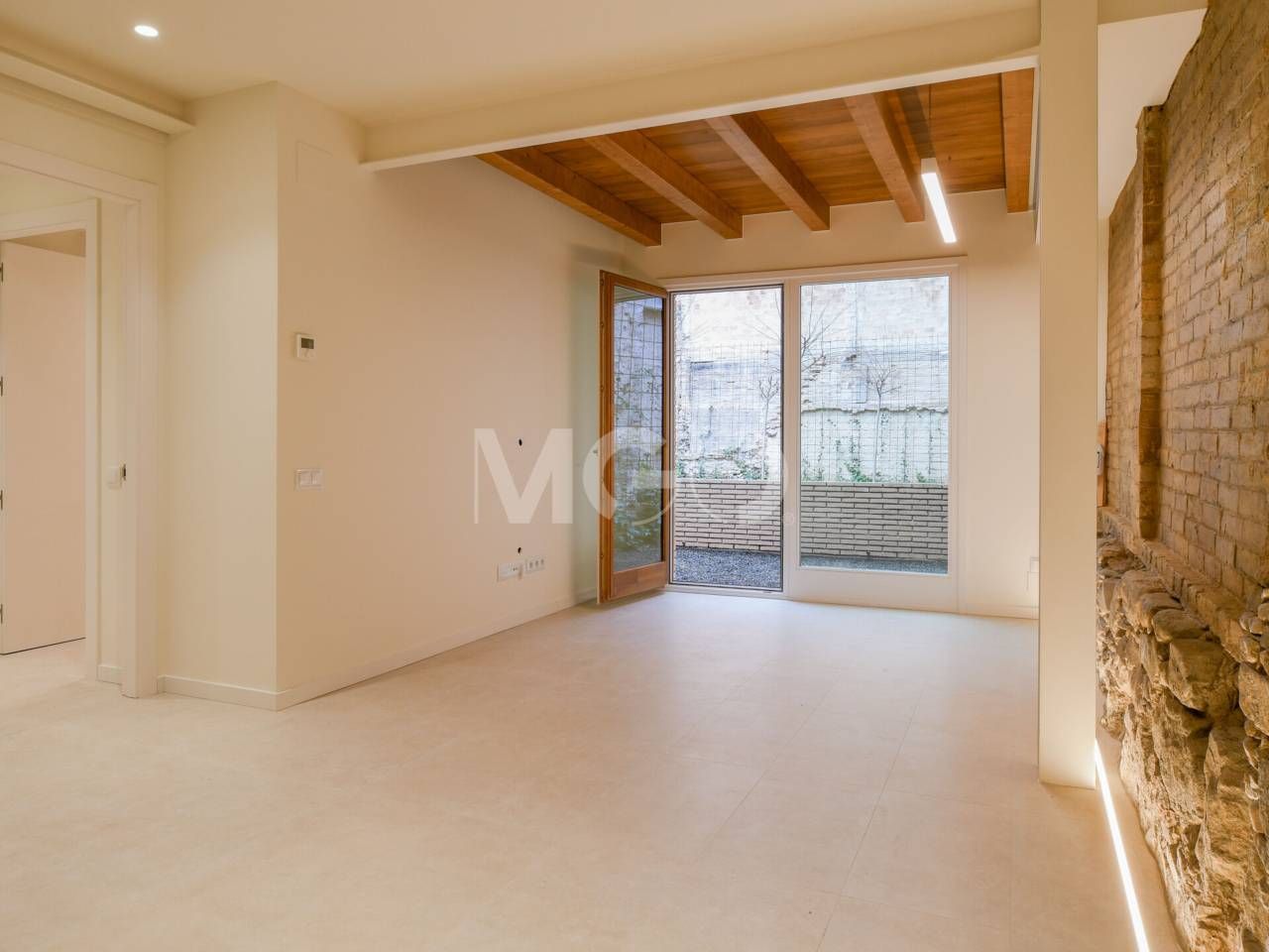 Flat for sale in Vic  with Heating, Terrace and Alarm