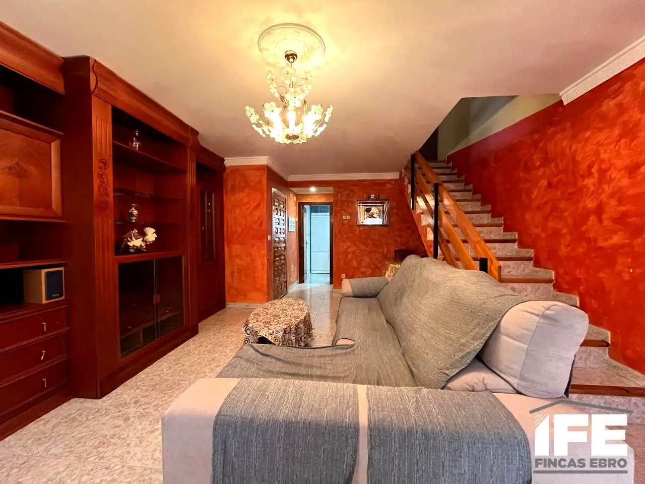 Sala d'estar de Casa o xalet en venda en Alagón amb Jardí privat i Moblat
