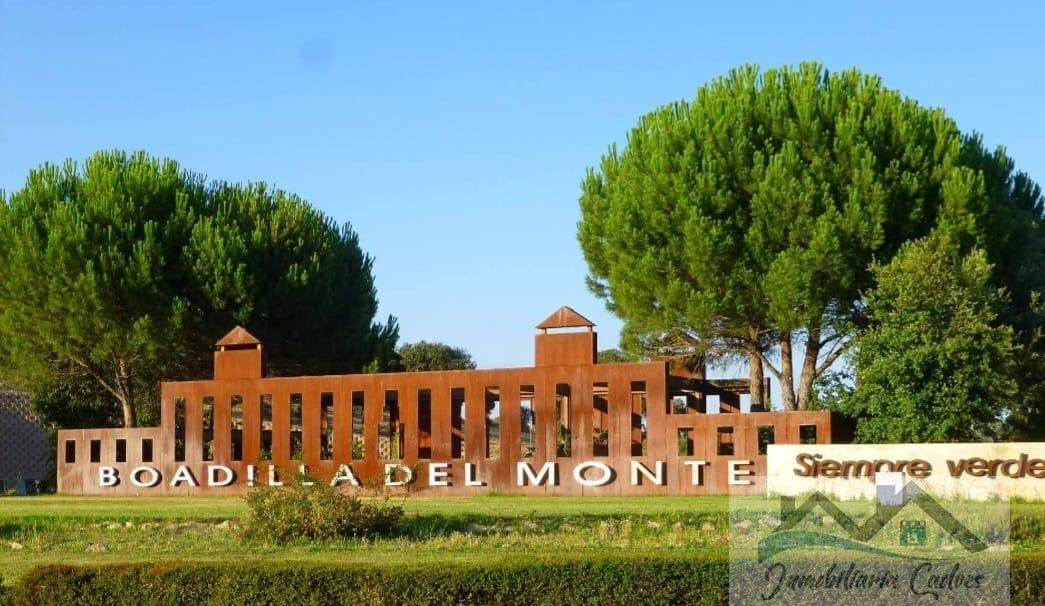 Vista exterior de Piso en venta en Boadilla del Monte con Calefacción