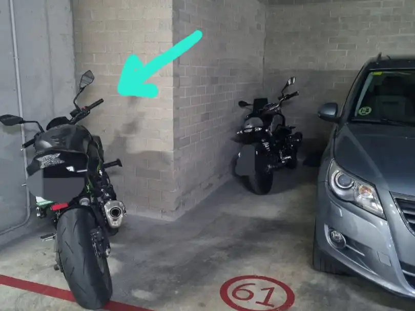 Motorbike to rent in Carrer de Buxeda 13, imagen 3