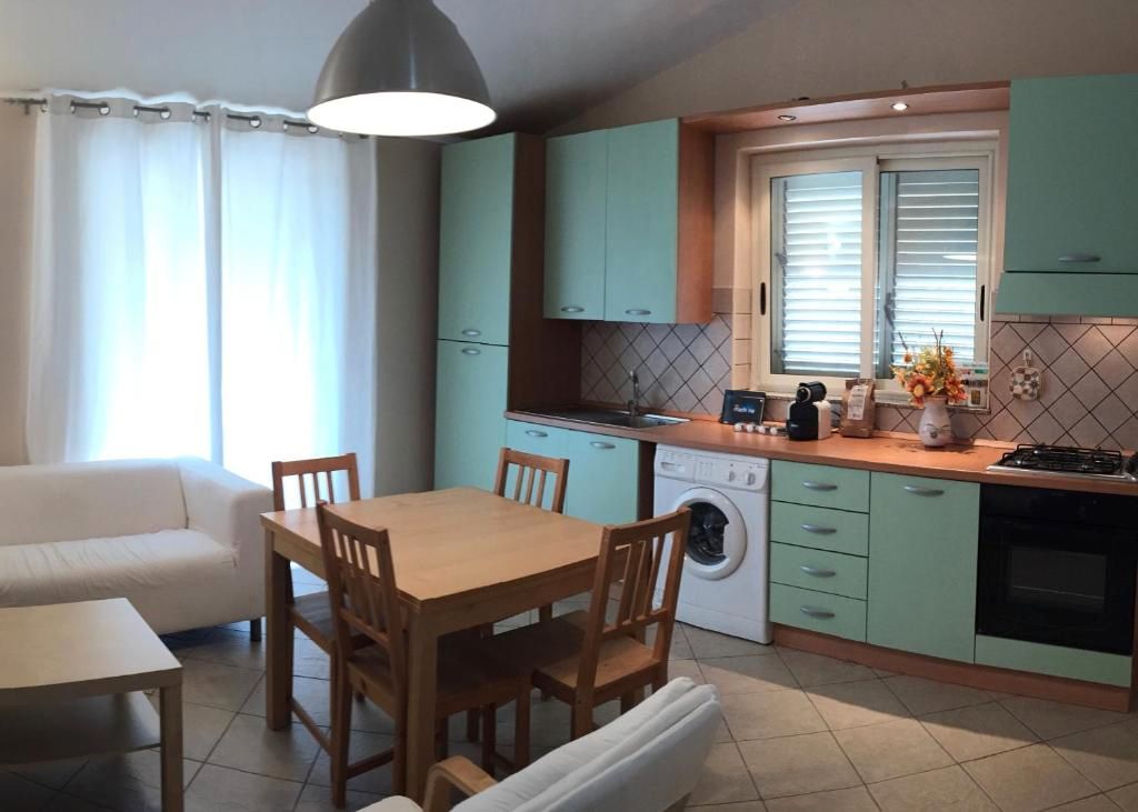 Kitchen of Flat to rent in Oviedo   with Furnished and Pets allowed