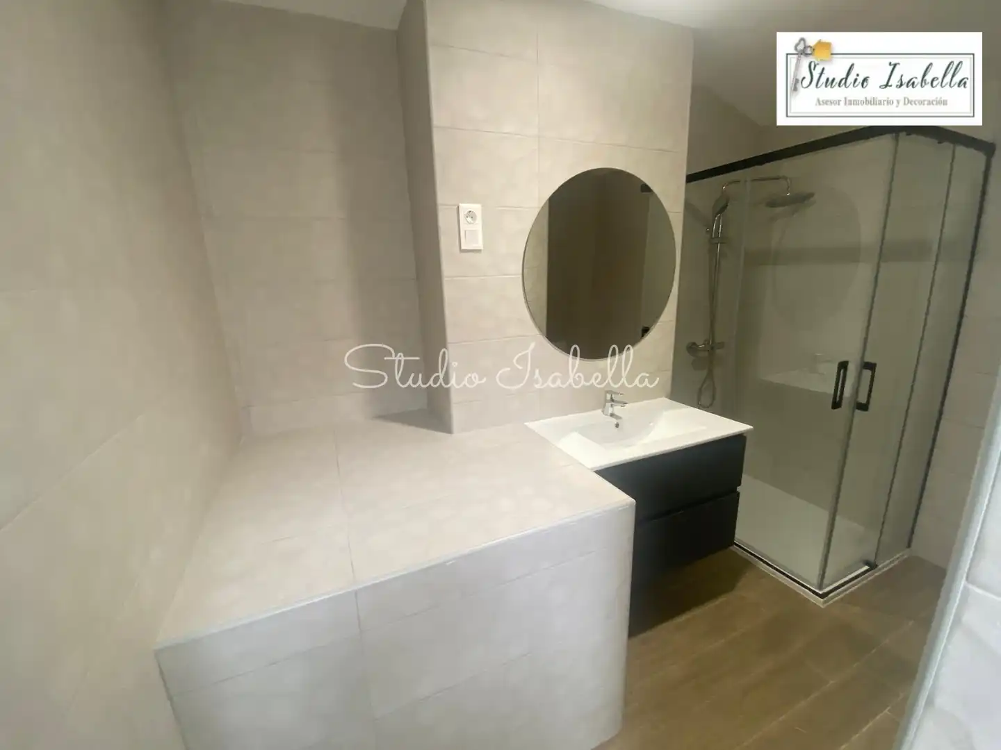 Baño de Dúplex de alquiler en Toledo con Aire acondicionado, Calefacción y Terraza