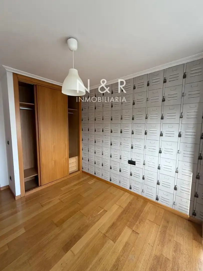 Bedroom of Flat for rent in Santiago de Compostela   with Heating